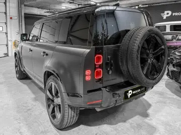 LAND ROVER Defender DEFENDER 110 D250X-DYNAMIC SE AWD MY25