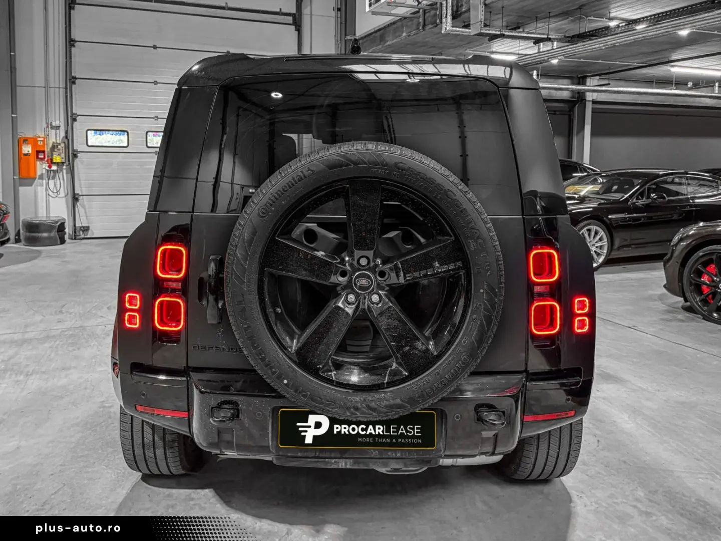 LAND ROVER Defender DEFENDER 110 D250X-DYNAMIC SE AWD MY25