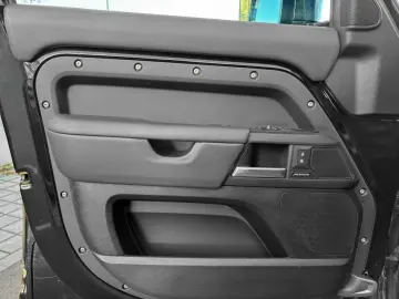 LAND ROVER Defender DEFENDER 110 D250X-DYNAMIC SE AWD MY25