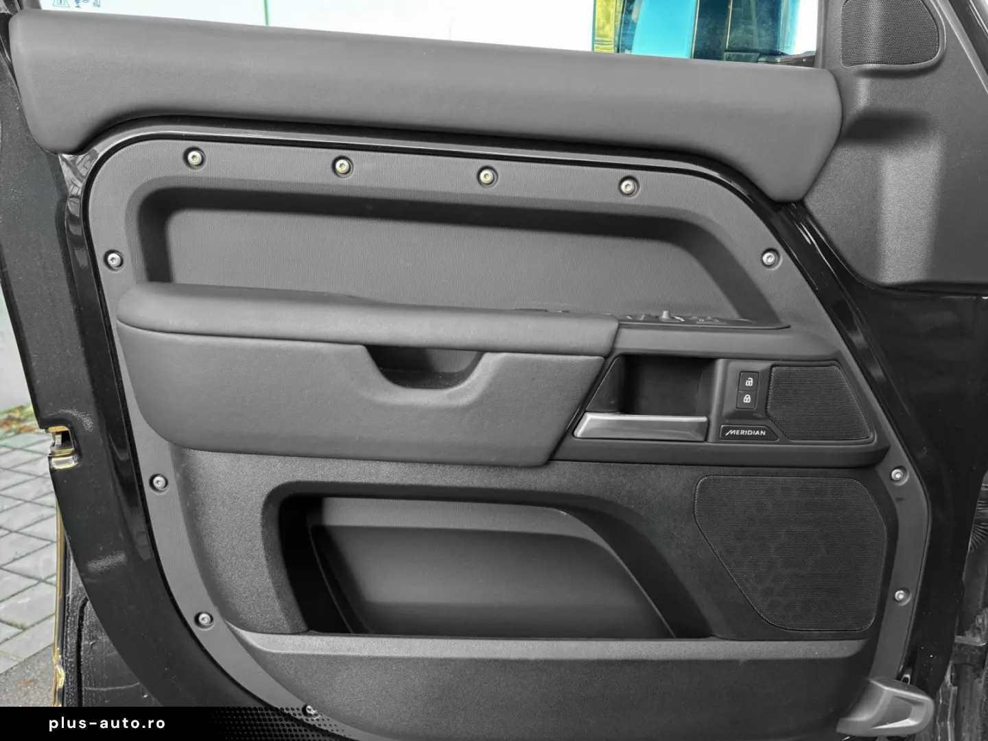 LAND ROVER Defender DEFENDER 110 D250X-DYNAMIC SE AWD MY25