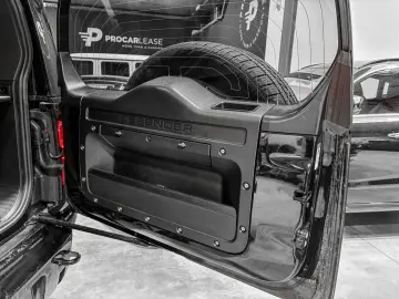 LAND ROVER Defender DEFENDER 110 D250X-DYNAMIC SE AWD MY25