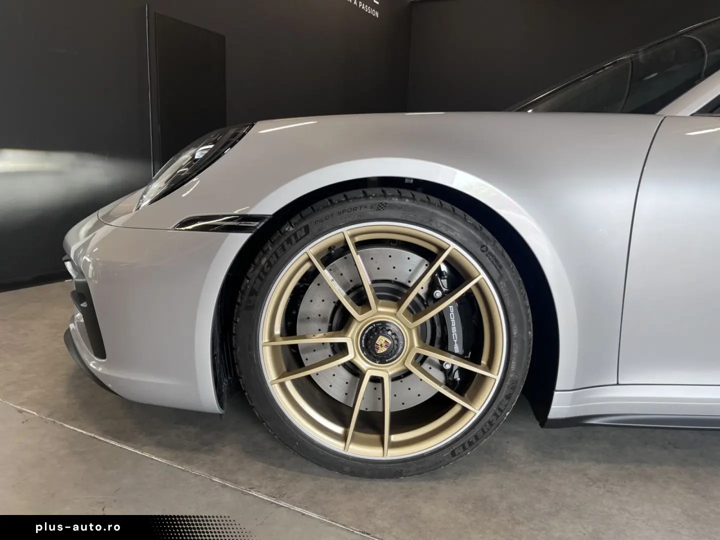 PORSCHE 992 911 CARRERA 4 GTS LE MANS CENTENAIRE 1of72