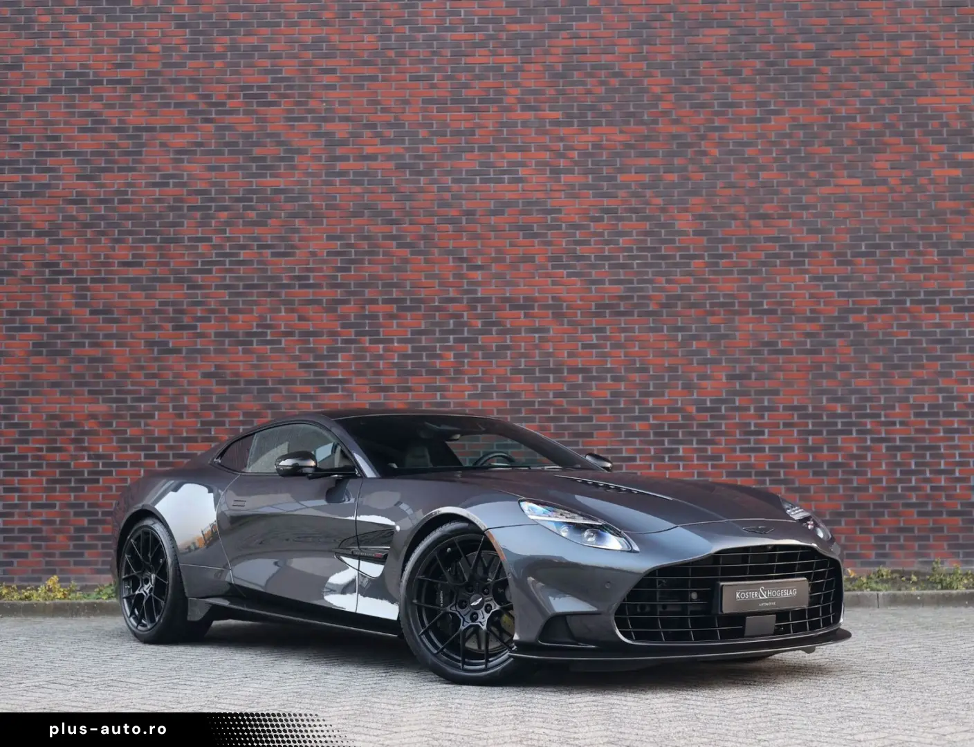 ASTON MARTIN Vanquish 5.2 V12   Q Epsilon Black - B&W