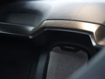 ASTON MARTIN Vanquish 5.2 V12   Q Epsilon Black - B&W