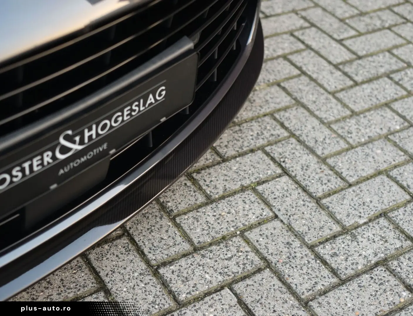 ASTON MARTIN Vanquish 5.2 V12   Q Epsilon Black - B&W