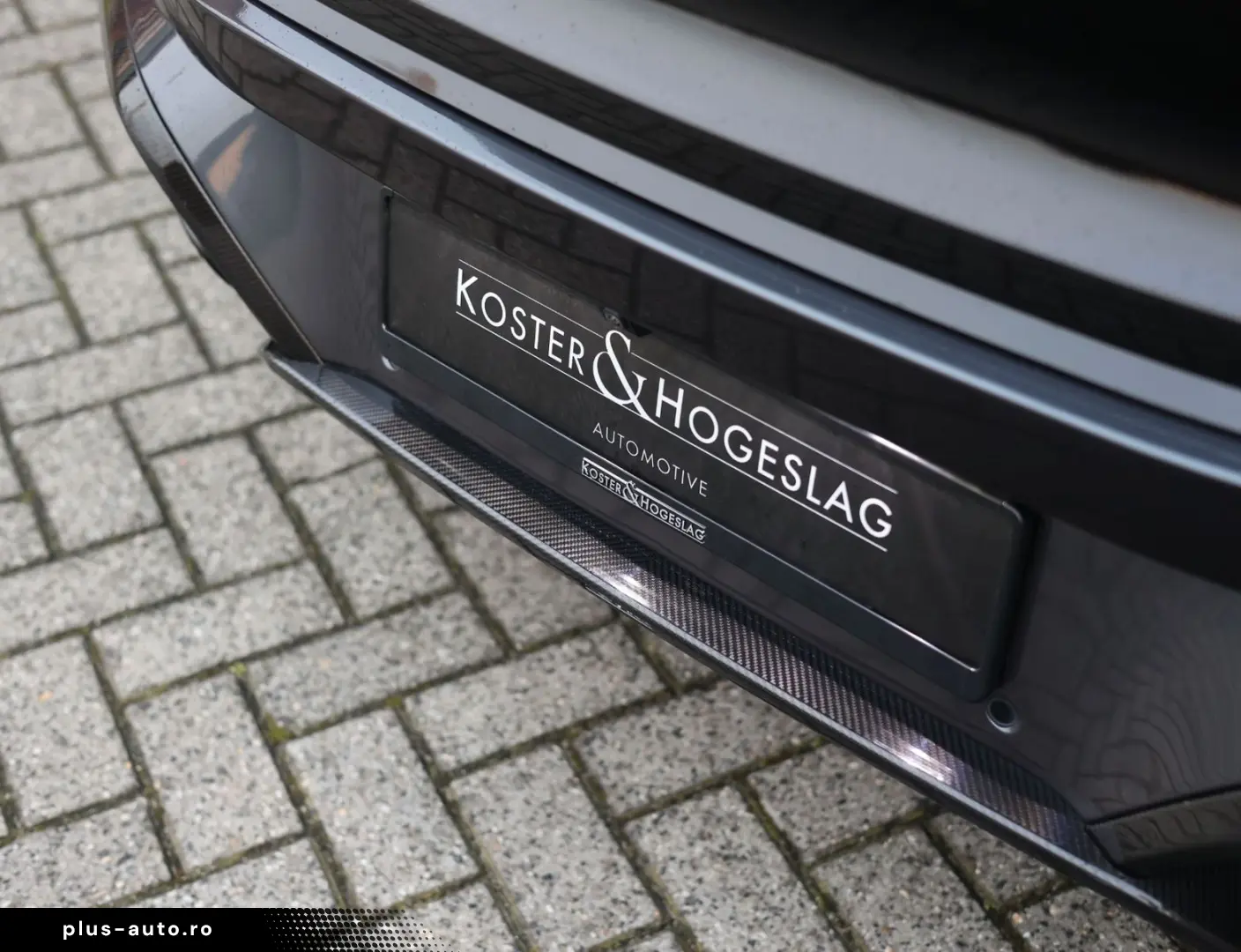 ASTON MARTIN Vanquish 5.2 V12   Q Epsilon Black - B&W