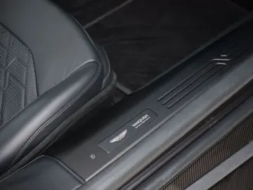 ASTON MARTIN Vanquish 5.2 V12   Q Epsilon Black - B&W