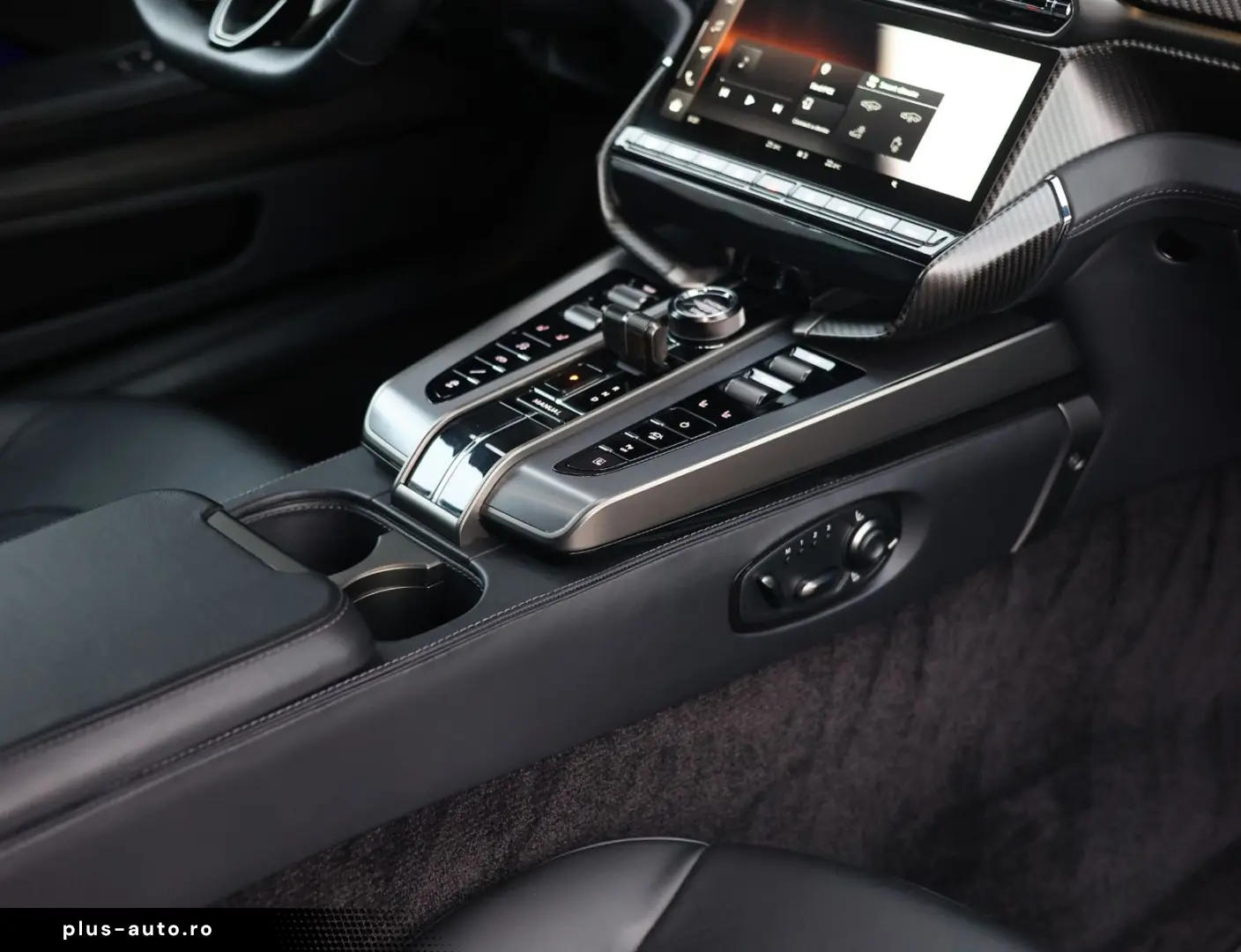 ASTON MARTIN Vanquish 5.2 V12   Q Epsilon Black - B&W