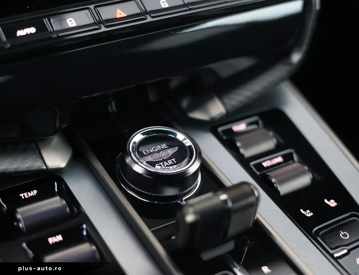 ASTON MARTIN Vanquish 5.2 V12   Q Epsilon Black - B&W