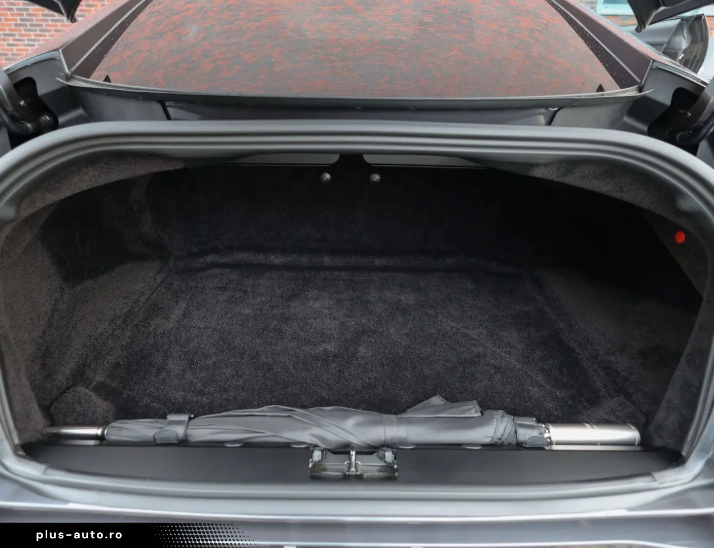 ASTON MARTIN Vanquish 5.2 V12   Q Epsilon Black - B&W