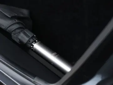 ASTON MARTIN Vanquish 5.2 V12   Q Epsilon Black - B&W