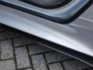 ASTON MARTIN DB12 4.0 V8 Volante   Carbon - Bowers Wilkins