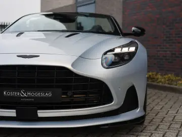 ASTON MARTIN DB12 4.0 V8 Volante   Carbon - Bowers Wilkins