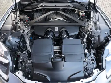 ASTON MARTIN DB12 4.0 V8 Volante   Carbon - Bowers Wilkins