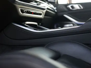 BMW X5 50e xDrive   M Performance - Sky - AHK