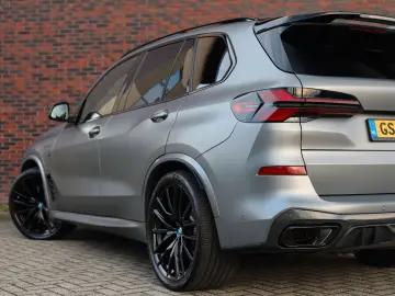 BMW X5 50e xDrive   M Performance - Sky - AHK