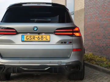BMW X5 50e xDrive   M Performance - Sky - AHK