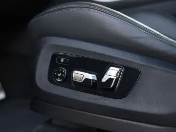 BMW X5 50e xDrive   M Performance - Sky - AHK