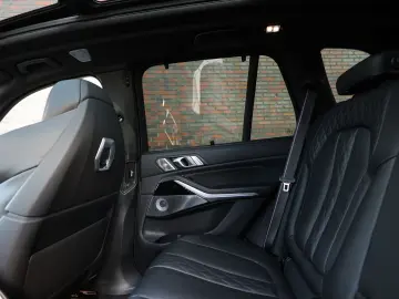 BMW X5 50e xDrive   M Performance - Sky - AHK