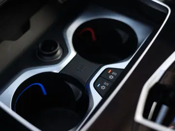 BMW X5 50e xDrive   M Performance - Sky - AHK