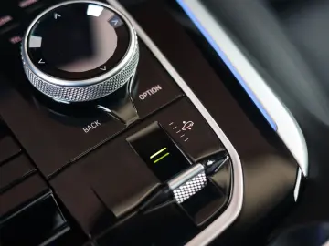 BMW X5 50e xDrive   M Performance - Sky - AHK