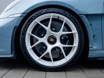 PORSCHE 992 S T   1. Hand   Lift   Heritage