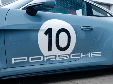 PORSCHE 992 S T   1. Hand   Lift   Heritage