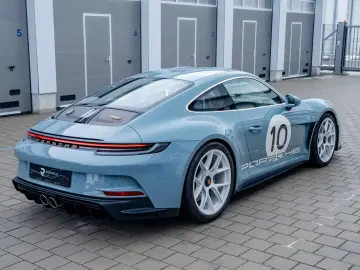 PORSCHE 992 S T   1. Hand   Lift   Heritage