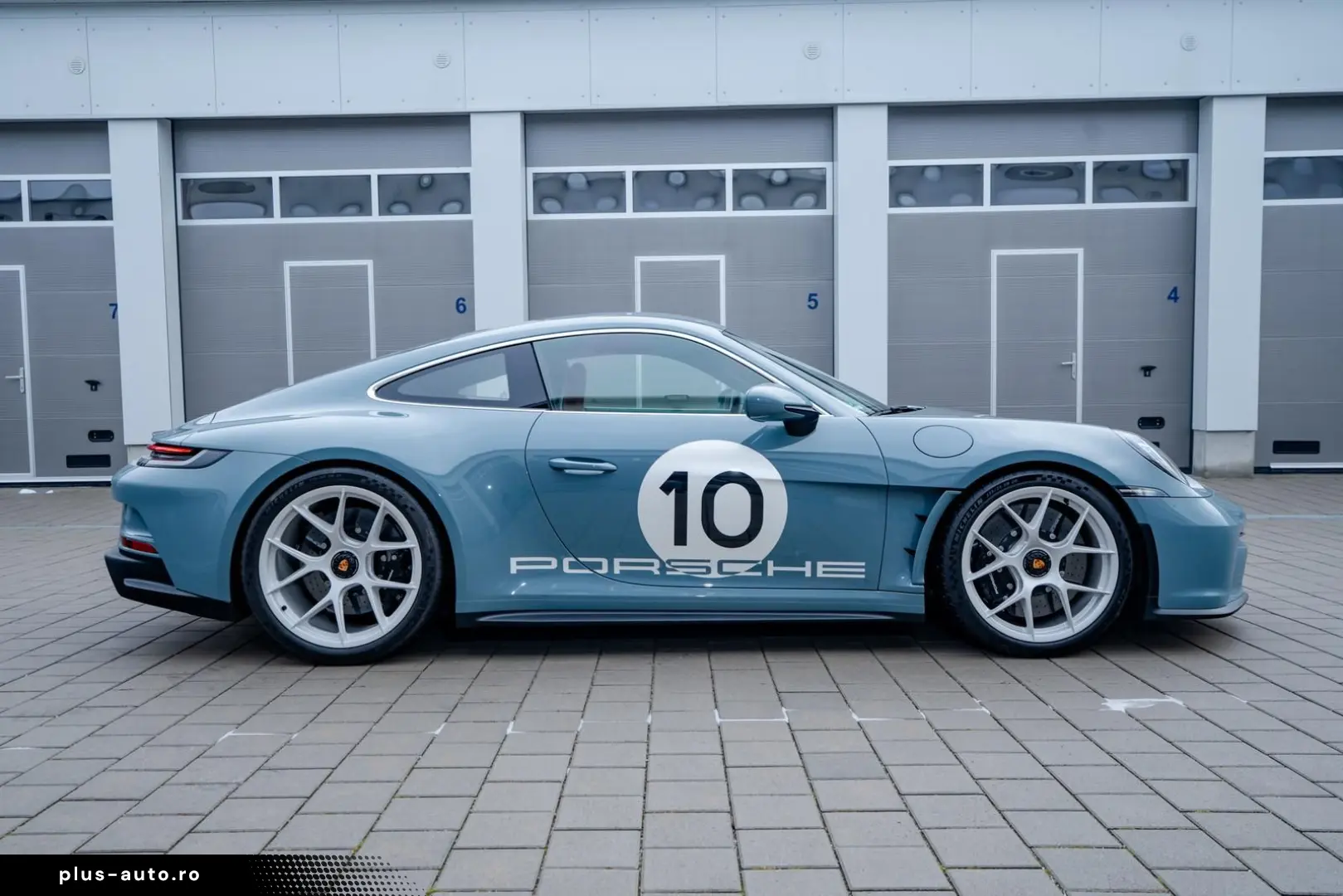 PORSCHE 992 S T   1. Hand   Lift   Heritage