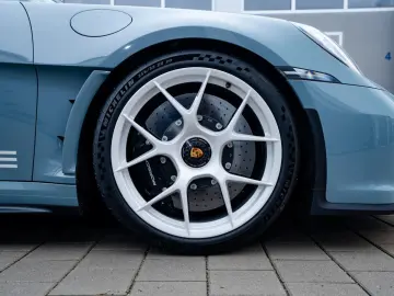 PORSCHE 992 S T   1. Hand   Lift   Heritage