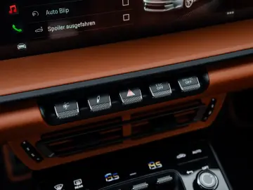 PORSCHE 992 S T   1. Hand   Lift   Heritage