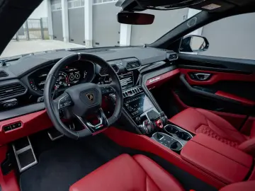LAMBORGHINI Urus   1. Hand   Q-Citura   HUD   B&O