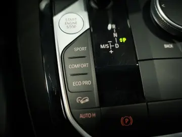 BMW X4 M40 d  1.H  AHK  Pano  H-UP  Memory  H&K