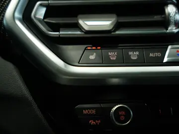 BMW X4 M40 d  1.H  AHK  Pano  H-UP  Memory  H&K