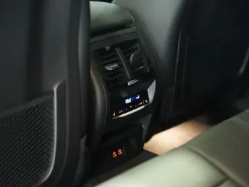 BMW X4 M40 d  1.H  AHK  Pano  H-UP  Memory  H&K