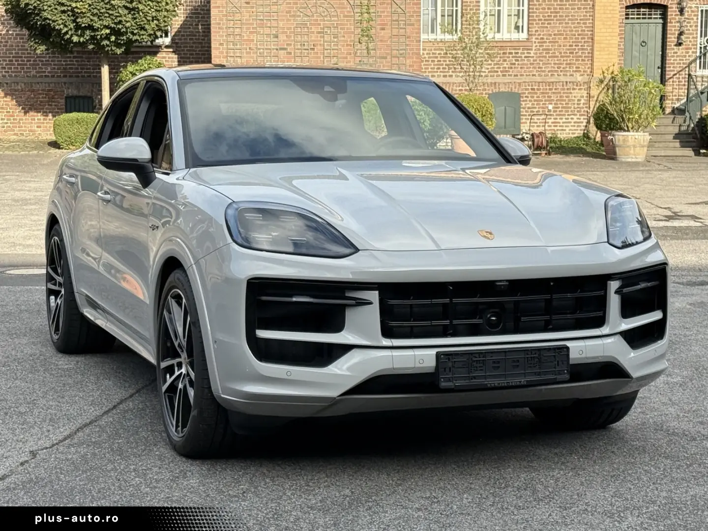 PORSCHE Cayenne E-Hybrid Coupe SPORTDESIGN INNODRIVE 22