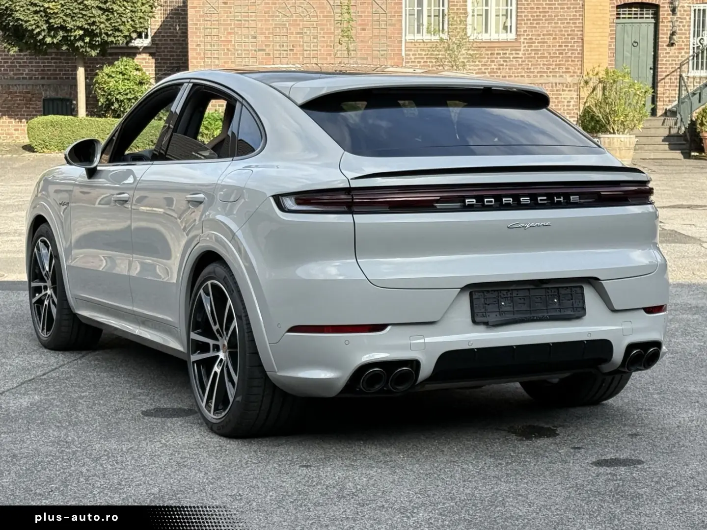 PORSCHE Cayenne E-Hybrid Coupe SPORTDESIGN INNODRIVE 22