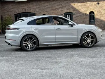 PORSCHE Cayenne E-Hybrid Coupe SPORTDESIGN INNODRIVE 22