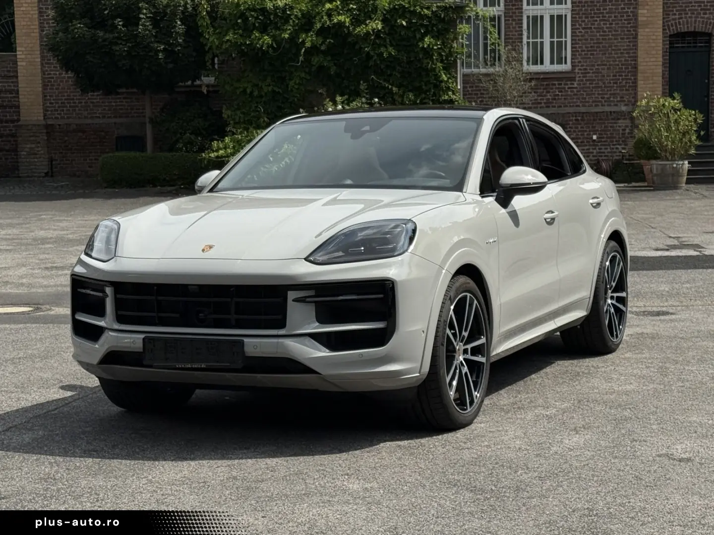 PORSCHE Cayenne E-Hybrid  Coupe KREIDE-BEIGE SPORTDESIGN