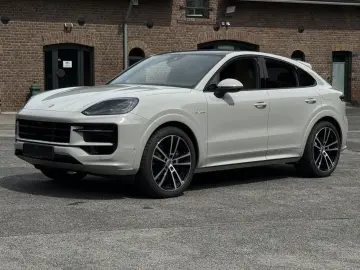 PORSCHE Cayenne E-Hybrid  Coupe KREIDE-BEIGE SPORTDESIGN