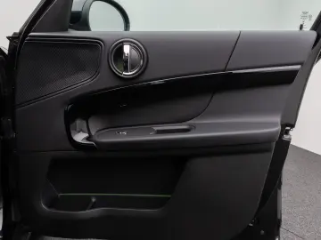 MINI Cooper SE Countryman ALL4 Kamera DAB Navi