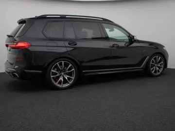 BMW X7 M50i Panorama Laser 360 HUD H K SoftCl 22Zoll