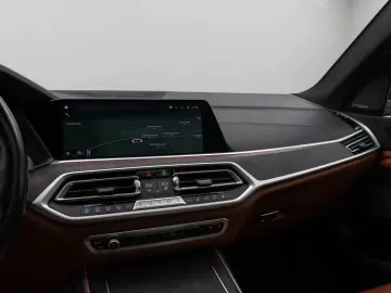 BMW X7 M50i Panorama Laser 360 HUD H K SoftCl 22Zoll