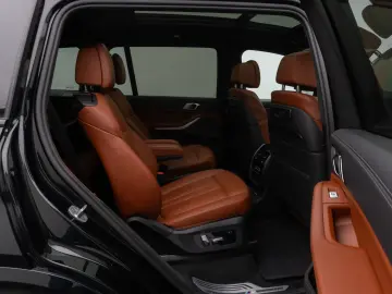 BMW X7 M50i Panorama Laser 360 HUD H K SoftCl 22Zoll