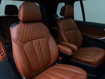 BMW X7 M50i Panorama Laser 360 HUD H K SoftCl 22Zoll