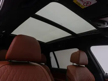 BMW X7 M50i Panorama Laser 360 HUD H K SoftCl 22Zoll