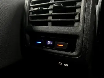 Volkswagen Golf Gen-Viii-2020