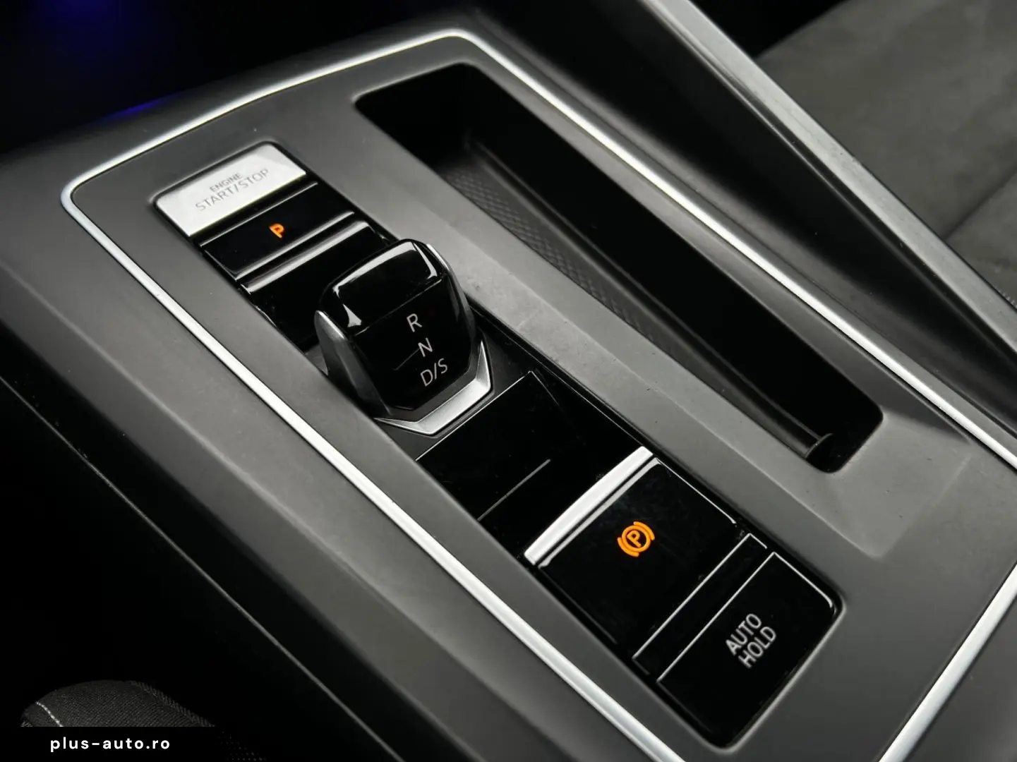 Volkswagen Golf Gen-Viii-2020