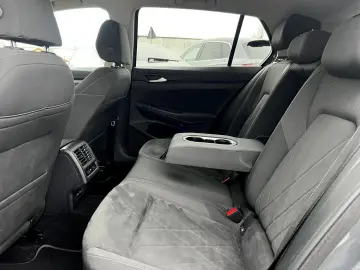 Volkswagen Golf Gen-Viii-2020