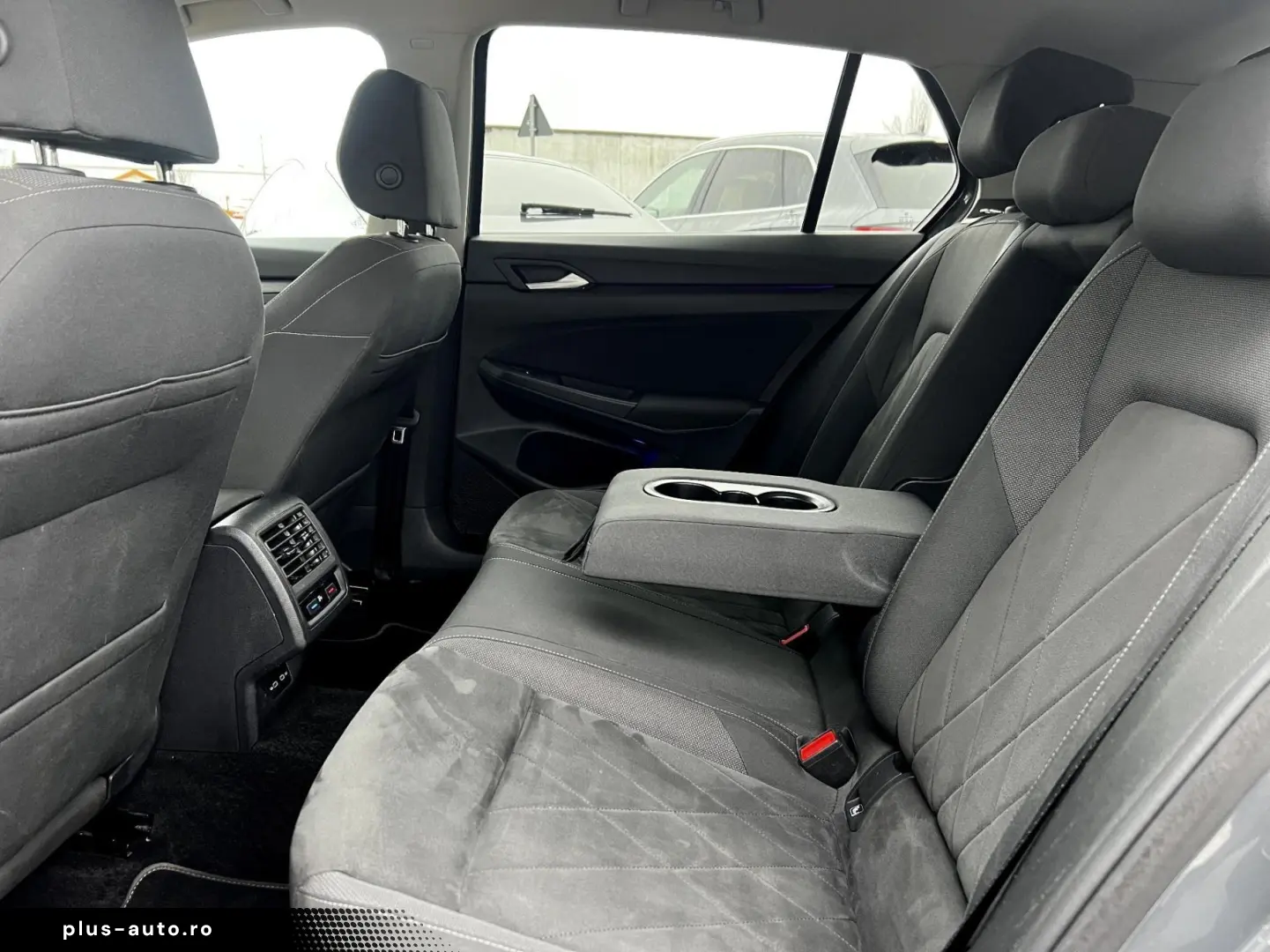 Volkswagen Golf Gen-Viii-2020